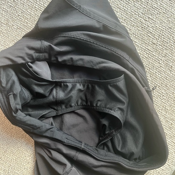 Lululemon speed short 2.5” - Picture 4 of 4